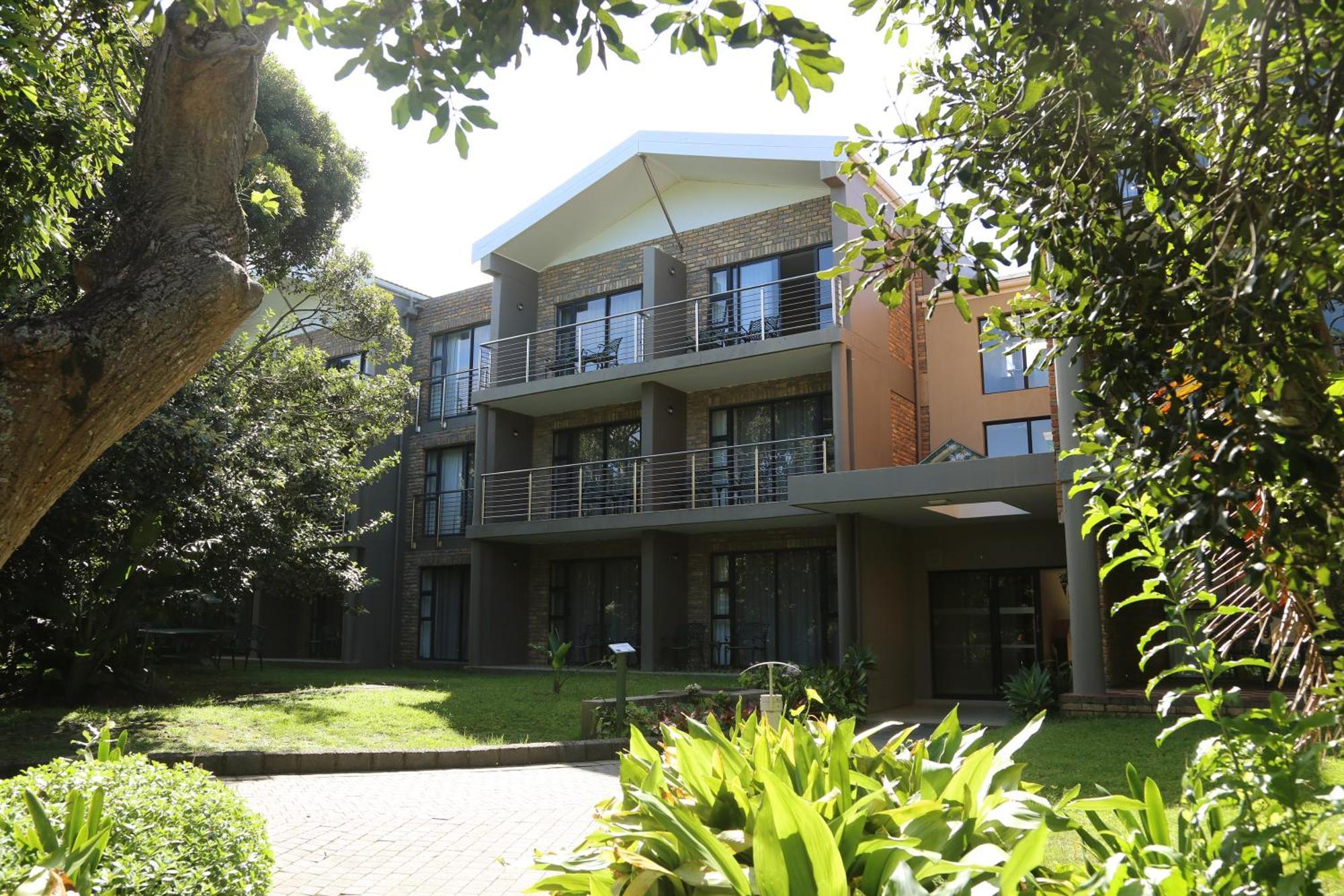 Blue Lagoon Hotel And Conference Centre East London Exterior foto