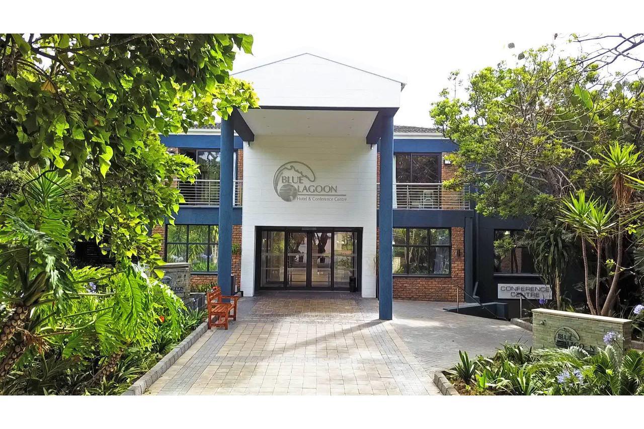 Blue Lagoon Hotel And Conference Centre East London Exterior foto